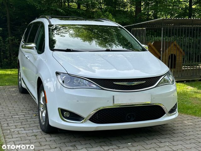 Крайслер Pacifica, об'ємом двигуна 3.6 л та пробігом 112 тис. км за 32289 $, фото 2 на Automoto.ua