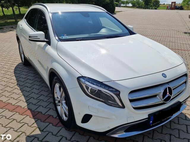 Мерседес ГЛА-Клас 2015 у Європі на Automoto.ua Білий Мерседес ГЛА-Клас, об'ємом двигуна 1 л та пробігом 126 тис. км за 18136 $, фото 3 на Automoto.ua