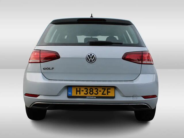 Фольксваген Гольф 2018 в Европе на Automoto.ua Белый Фольксваген Гольф, объемом двигателя 1 л и пробегом 93 тыс. км за 16297 $, фото 8 на Automoto.ua