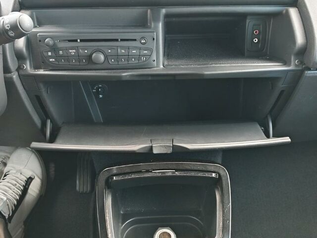 Рено Гранд Эспейс 2012 в Европе на Automoto.ua Серебряный Рено Гранд Эспейс, объемом двигателя 2 л и пробегом 257 тыс. км за 4590 $, фото 16 на Automoto.ua