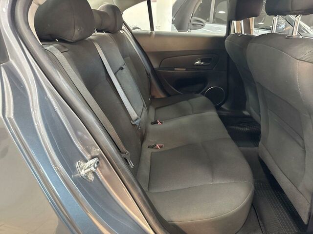 Шевроле Круз 2013 в Европе на Automoto.ua Серый Шевроле Круз, объемом двигателя 1.8 л и пробегом 192 тыс. км за 4200 $, фото 12 на Automoto.ua