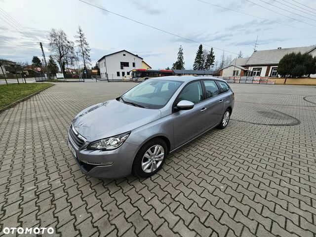 Пежо 308, объемом двигателя 1.2 л и пробегом 108 тыс. км за 6045 $, фото 3 на Automoto.ua