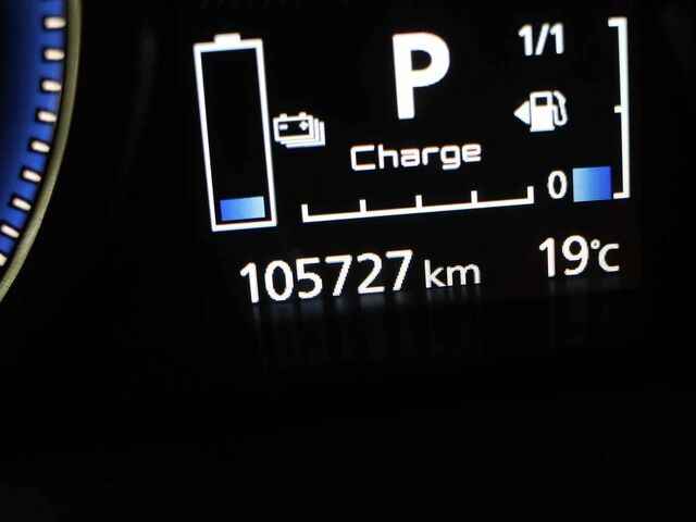 Міцубісі Аутлендер 2019 у Європі на Automoto.ua Білий Міцубісі Аутлендер, об'ємом двигуна 2.36 л та пробігом 106 тис. км за 24416 $, фото 5 на Automoto.ua