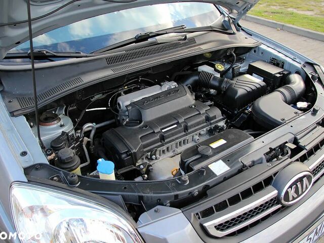 Кіа Sportage, об'ємом двигуна 1.98 л та пробігом 148 тис. км за 6026 $, фото 39 на Automoto.ua