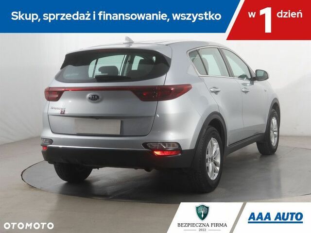 Кіа Sportage, об'ємом двигуна 1.59 л та пробігом 27 тис. км за 17279 $, фото 5 на Automoto.ua