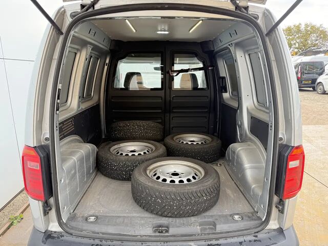 Фольксваген Кадді 2019 у Європі на Automoto.ua Срібний Фольксваген Кадді, об'ємом двигуна 1.4 л та пробігом 59 тис. км за 14722 $, фото 11 на Automoto.ua