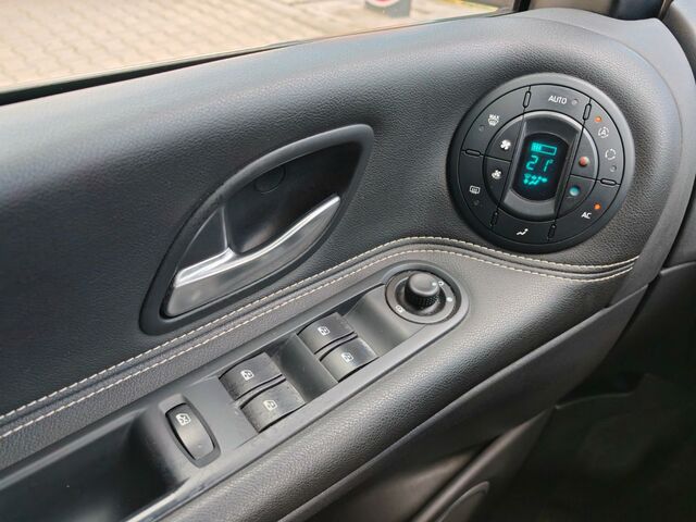 Рено Гранд Эспейс 2012 в Европе на Automoto.ua Серебряный Рено Гранд Эспейс, объемом двигателя 2 л и пробегом 257 тыс. км за 4590 $, фото 14 на Automoto.ua