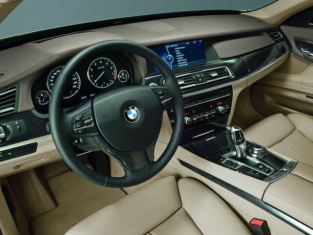 БМВ 7 Серія, Седан 2011 - н.в. (F01) 740d xDrive
