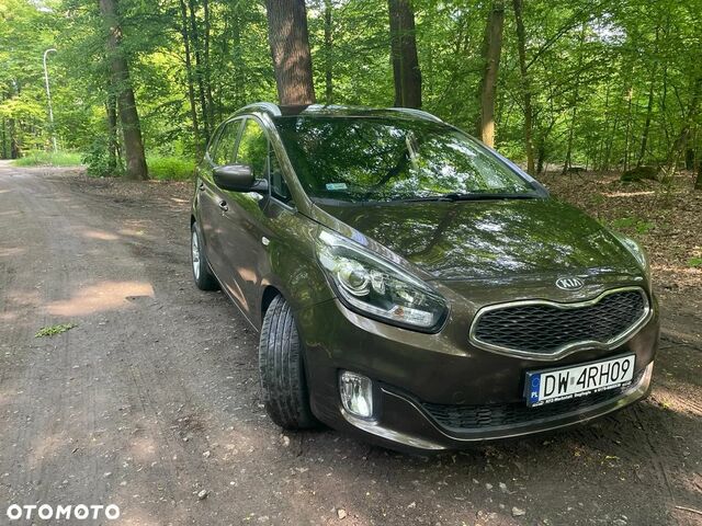 Киа Каренс, объемом двигателя 1.69 л и пробегом 140 тыс. км за 8618 $, фото 1 на Automoto.ua