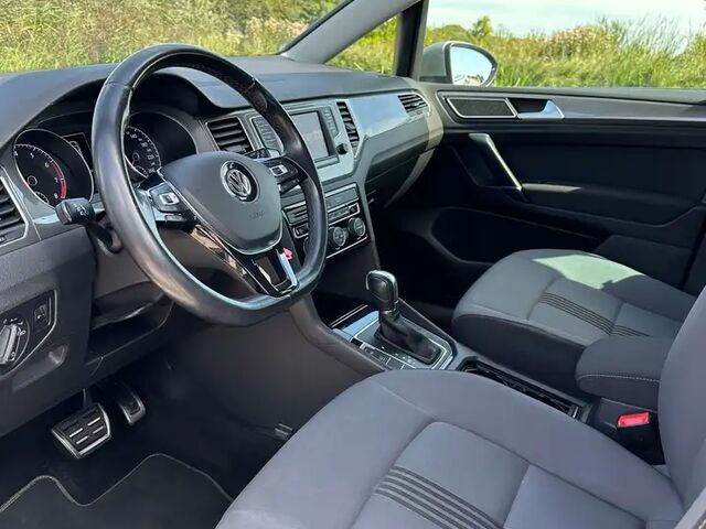 Фольксваген Гольф Спортсван 2016 у Європі на Automoto.ua Сірий Фольксваген Гольф Спортсван, об'ємом двигуна 1.4 л та пробігом 142 тис. км за 14509 $, фото 8 на Automoto.ua