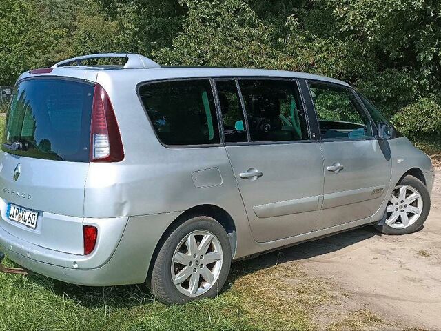 Рено Гранд Эспейс 2010 в Европе на Automoto.ua Серый Рено Гранд Эспейс, объемом двигателя 0 л и пробегом 263 тыс. км за 4950 $, фото 2 на Automoto.ua