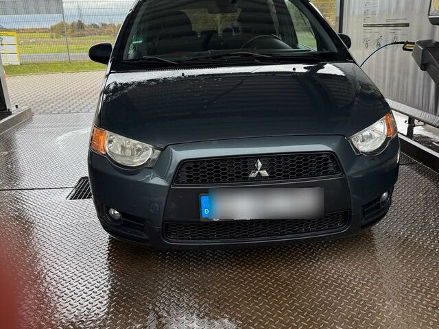 Мицубиси Кольт 2009 в Европе на Automoto.ua Мицубиси Кольт, объемом двигателя 0 л и пробегом 240 тыс. км за 1999 $, фото 6 на Automoto.ua