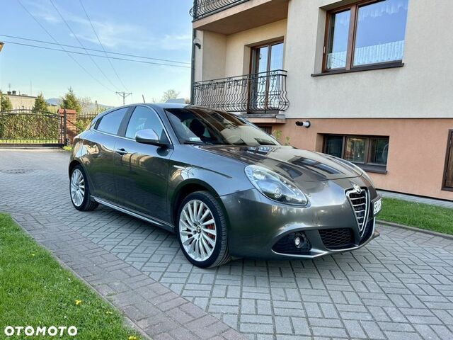 Альфа Ромео Giulietta, об'ємом двигуна 1.37 л та пробігом 180 тис. км за 7322 $, фото 1 на Automoto.ua