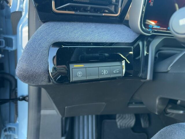 Рено R 4 2025 в Европе на Automoto.ua Синий Рено R 4, объемом двигателя 0 л и пробегом 195 тыс. км за 40845 $, фото 14 на Automoto.ua