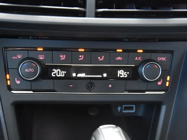 Фольксваген Поло 2018 у Європі на Automoto.ua Чорний Фольксваген Поло, об'ємом двигуна 1 л та пробігом 111 тис. км за 19109 $, фото 12 на Automoto.ua