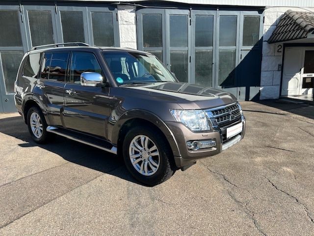 Міцубісі Паджеро 2017 у Європі на Automoto.ua Коричневий Міцубісі Паджеро, об'ємом двигуна 3.2 л та пробігом 140 тис. км за 40632 $, фото 19 на Automoto.ua