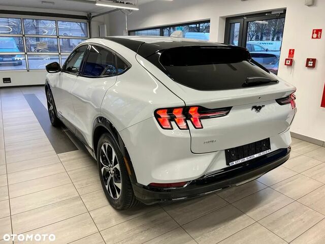 Форд Mustang Mach-E, объемом двигателя 0 л и пробегом 10 тыс. км за 48575 $, фото 5 на Automoto.ua