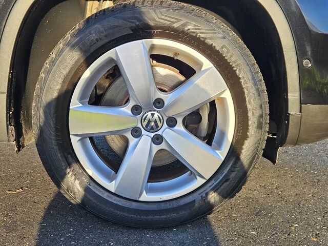 Фольксваген Тігуан 2016 у Європі на Automoto.ua Чорний Фольксваген Тігуан, об'ємом двигуна 1.39 л та пробігом 154 тис. км за 17451 $, фото 12 на Automoto.ua