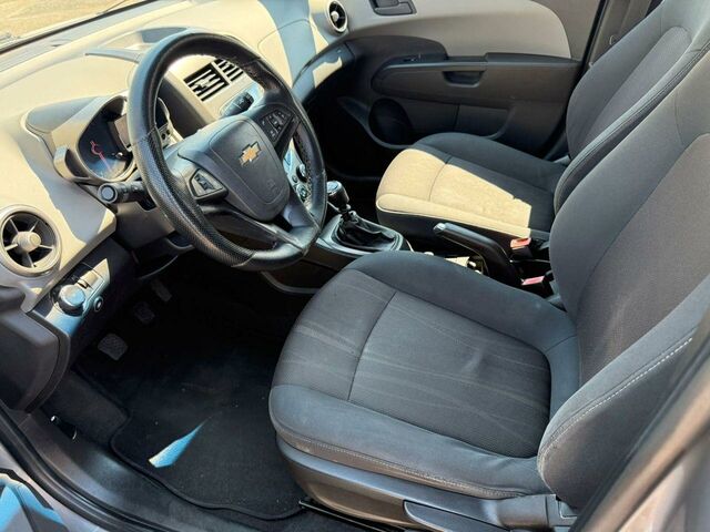 Шевроле Авео 2012 в Европе на Automoto.ua Серый Шевроле Авео, объемом двигателя 1.23 л и пробегом 186 тыс. км за 2999 $, фото 7 на Automoto.ua