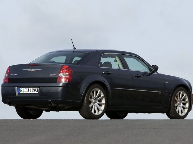 Крайслер 300, Седан 2005 - н.в. 5.7 i V8 AWD