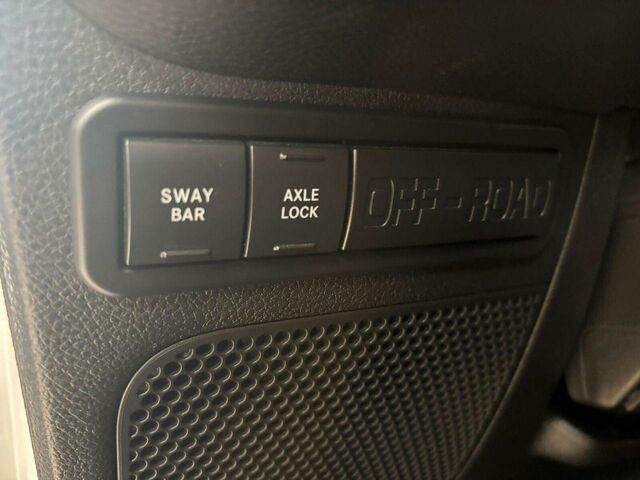 Джип Вранглер 2017 в Европе на Automoto.ua Белый Джип Вранглер, объемом двигателя 2.78 л и пробегом 120 тыс. км за 29990 $, фото 9 на Automoto.ua