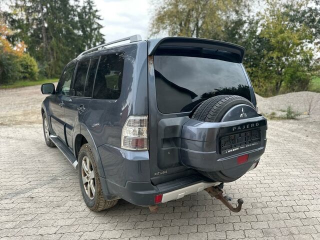 Міцубісі Паджеро 2007 у Європі на Automoto.ua Міцубісі Паджеро, об'ємом двигуна 3.2 л та пробігом 292 тис. км за 5490 $, фото 5 на Automoto.ua