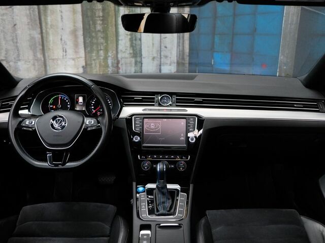 Фольксваген Пассат Вариант 2015 в Европе на Automoto.ua Серебряный Фольксваген Пассат Вариант, объемом двигателя 1.4 л и пробегом 259 тыс. км за 10545 $, фото 15 на Automoto.ua