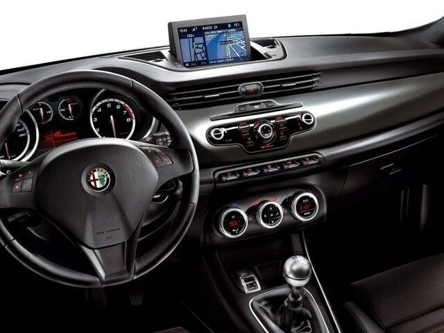 Альфа Ромео Giulietta, Хетчбек 2010 - н.в. 2.0D MultiJet MT (170 Hp)