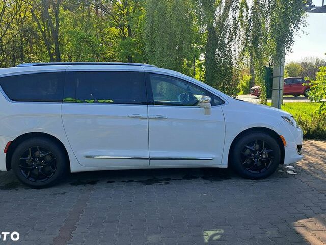 Крайслер Pacifica, об'ємом двигуна 3.61 л та пробігом 83 тис. км за 27192 $, фото 3 на Automoto.ua