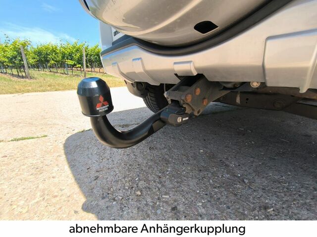 Міцубісі Паджеро 2016 у Європі на Automoto.ua Білий Міцубісі Паджеро, об'ємом двигуна 3.2 л та пробігом 51 тис. км за 41884 $, фото 7 на Automoto.ua