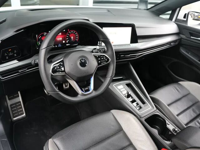 Фольксваген Golf GTE 2020 у Європі на Automoto.ua Білий Фольксваген Golf GTE, об'ємом двигуна 1.4 л та пробігом 78 тис. км за 31986 $, фото 2 на Automoto.ua