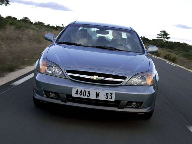 Шевроле Еванда, Седан 2004 - 2006 2.0 i 16V MT (131 Hp)
