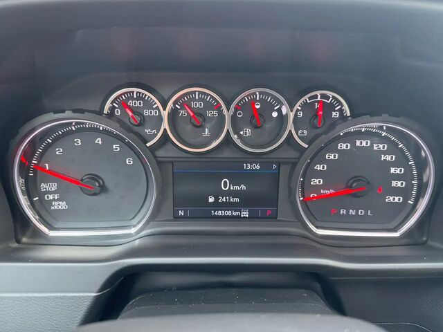 Шевроле Сильверадо 2021 в Европе на Automoto.ua Серый Шевроле Сильверадо, объемом двигателя 3 л и пробегом 148 тыс. км за 48792 $, фото 9 на Automoto.ua