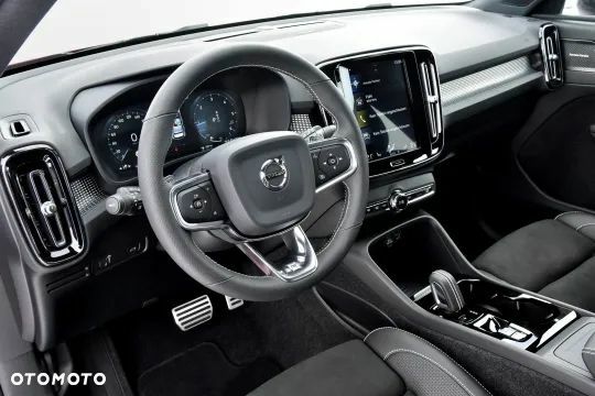 Вольво XC40, объемом двигателя 1.97 л и пробегом 68 тыс. км за 28942 $, фото 13 на Automoto.ua