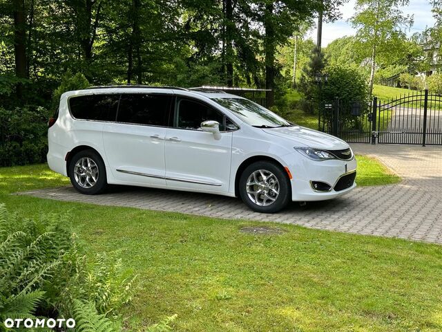 Крайслер Pacifica, об'ємом двигуна 3.6 л та пробігом 112 тис. км за 32289 $, фото 1 на Automoto.ua