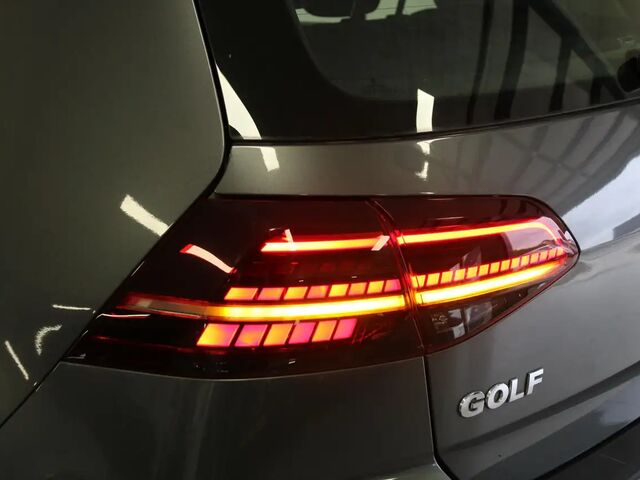 Фольксваген Гольф 2018 в Европе на Automoto.ua Серый Фольксваген Гольф, объемом двигателя 1.6 л и пробегом 67 тыс. км за 23212 $, фото 11 на Automoto.ua