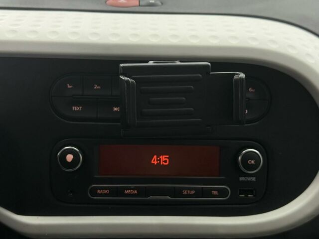 Рено Твинго 2020 в Европе на Automoto.ua Рено Твинго, объемом двигателя 1 л и пробегом 89 тыс. км за 7890 $, фото 10 на Automoto.ua