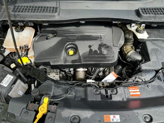 Чорний Форд Куга, об'ємом двигуна 2 л та пробігом 122 тис. км за 14521 $, фото 12 на Automoto.ua