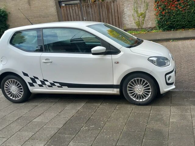 Фольксваген Ап 2012 у Європі на Automoto.ua Фольксваген Ап, об'ємом двигуна 0 л та пробігом 148 тис. км за 4375 $, фото 1 на Automoto.ua