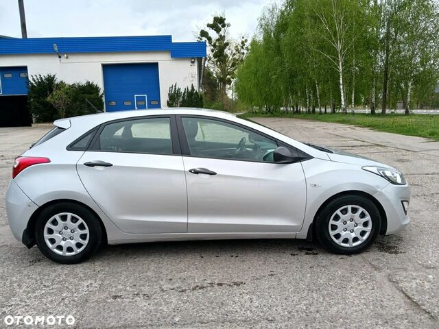 Хендай i30, объемом двигателя 1.4 л и пробегом 220 тыс. км за 6156 $, фото 11 на Automoto.ua