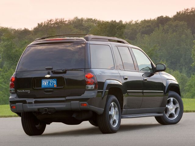 Шевроле Трейлблейзер, Позашляховик / Кросовер 2006 - 2012 6.0 i V8 16V SS AWD