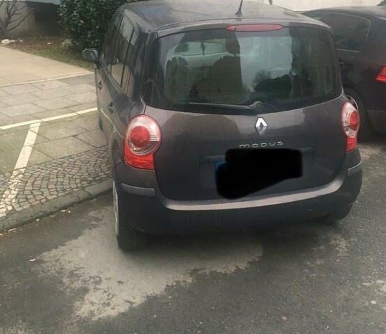 Рено Модус 2007 у Європі на Automoto.ua Коричневий Рено Модус, об'ємом двигуна 0 л та пробігом 220 тис. км за 800 $, фото 2 на Automoto.ua