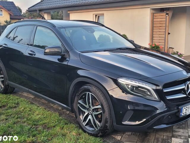 Мерседес ГЛА-Клас 2015 у Європі на Automoto.ua Чорний Мерседес ГЛА-Клас, об'ємом двигуна 2.14 л та пробігом 180 тис. км за 15255 $, фото 5 на Automoto.ua