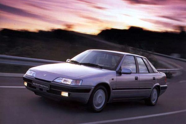 Деу Есперо, Седан 1995 - 1999 1.8 I (95 hp)