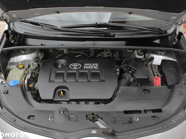 Тойота Версо, об'ємом двигуна 1.8 л та пробігом 157 тис. км за 8186 $, фото 28 на Automoto.ua