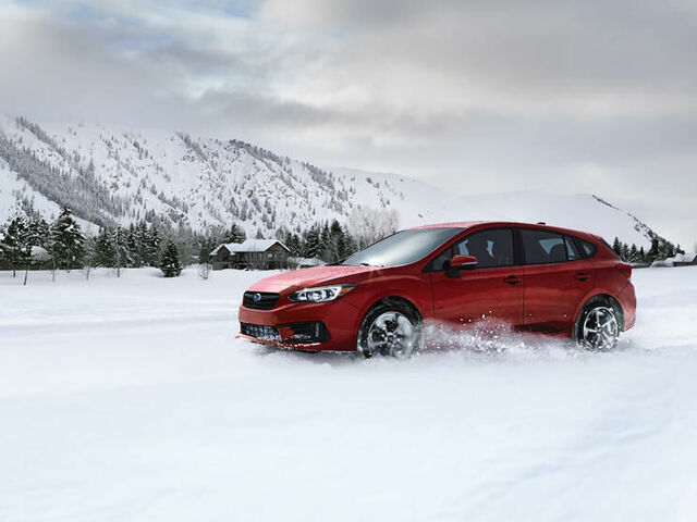 Выбрать полноприводный автомобиль Субару Импреза 2023