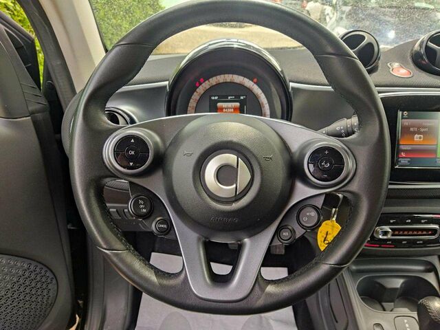 Чорний Смарт Fortwo, об'ємом двигуна 1 л та пробігом 84 тис. км за 16213 $, фото 9 на Automoto.ua