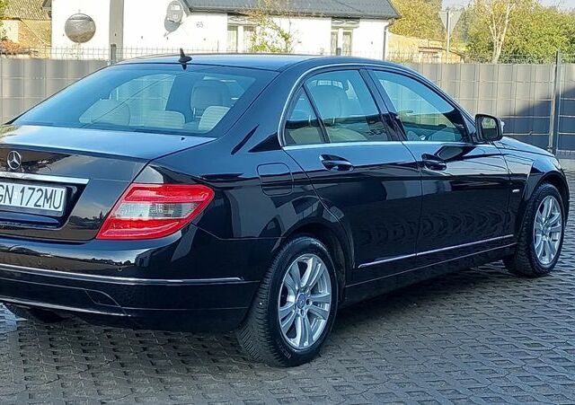 Мерседес Ц-Клас 2008 у Європі на Automoto.ua Чорний Мерседес Ц-Клас, об'ємом двигуна 1 л та пробігом 189 тис. км за 8463 $, фото 19 на Automoto.ua