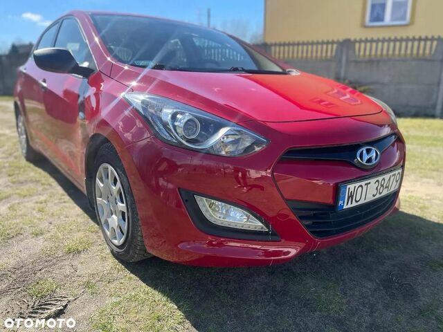 Хендай i30, объемом двигателя 1.4 л и пробегом 105 тыс. км за 8207 $, фото 14 на Automoto.ua