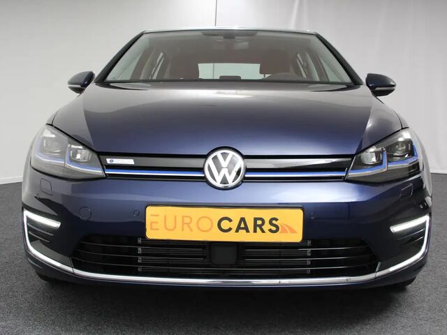 Фольксваген e-Golf 2019 у Європі на Automoto.ua Синій Фольксваген e-Golf, об'ємом двигуна 0 л та пробігом 106 тис. км за 15417 $, фото 3 на Automoto.ua